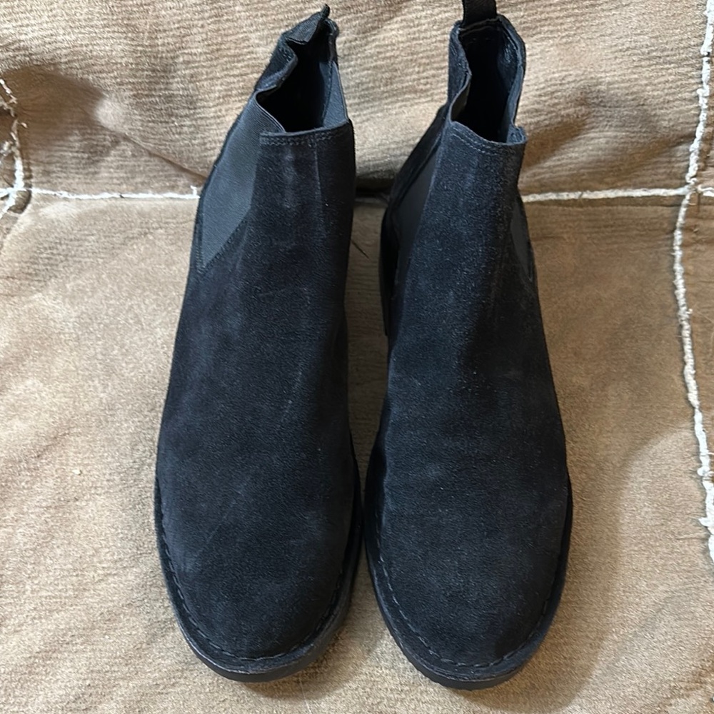 Men’s ZIGN Black Chelsea Suede Boots Size EUR 44 US 11 NWOT